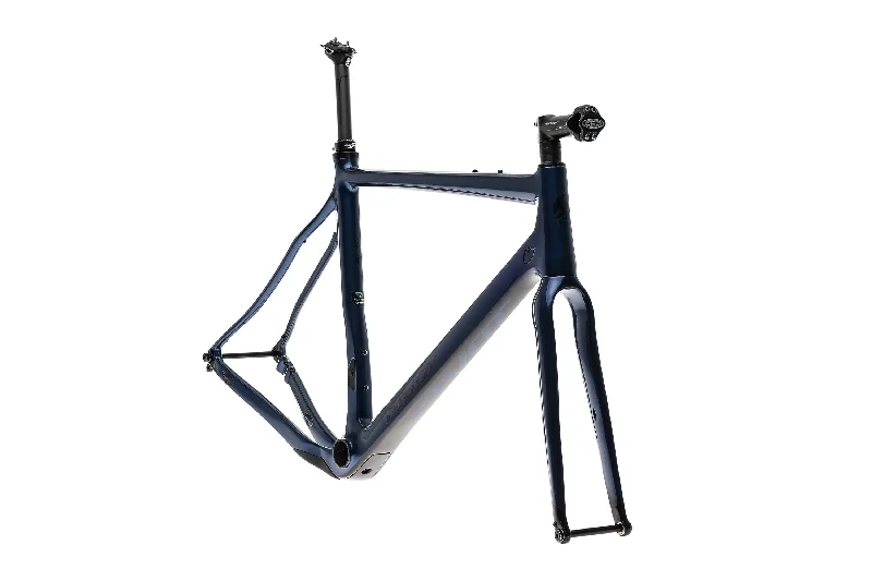 bicycle stand responsiveness-Pivot Vault Large Frameset - 2021